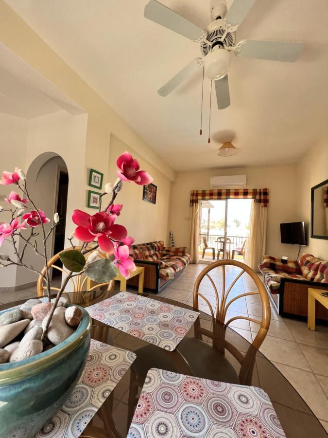 Sirena Kings Apartment Paphos Luaran gambar